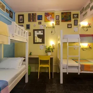 albergue-piratas-da-praia-hostel-coworking.portodegalinhashotels.com/